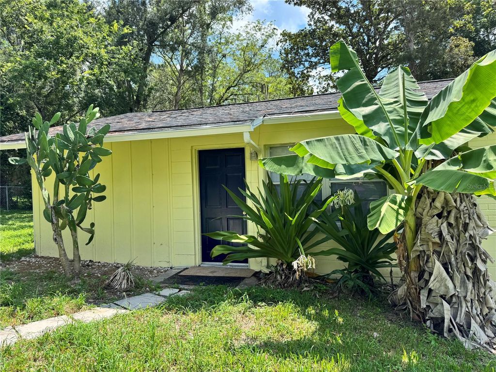 Photo of 921 NW 55th Terrace, Gainesville, FL 32605 (MLS # GC542059)