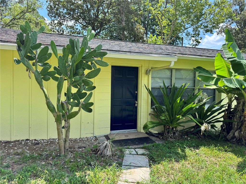 Photo of 921 NW 55th Terrace, Gainesville, FL 32605 (MLS # GC542059)