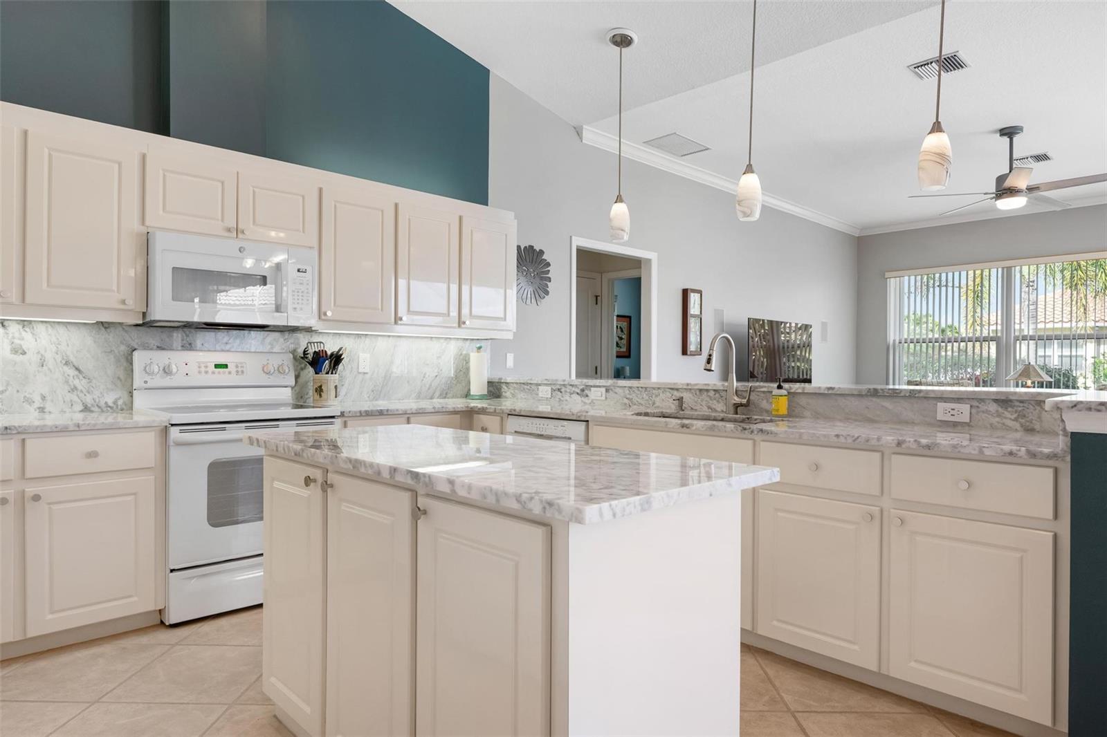 THE LAKES OF JACARANDA - Residential