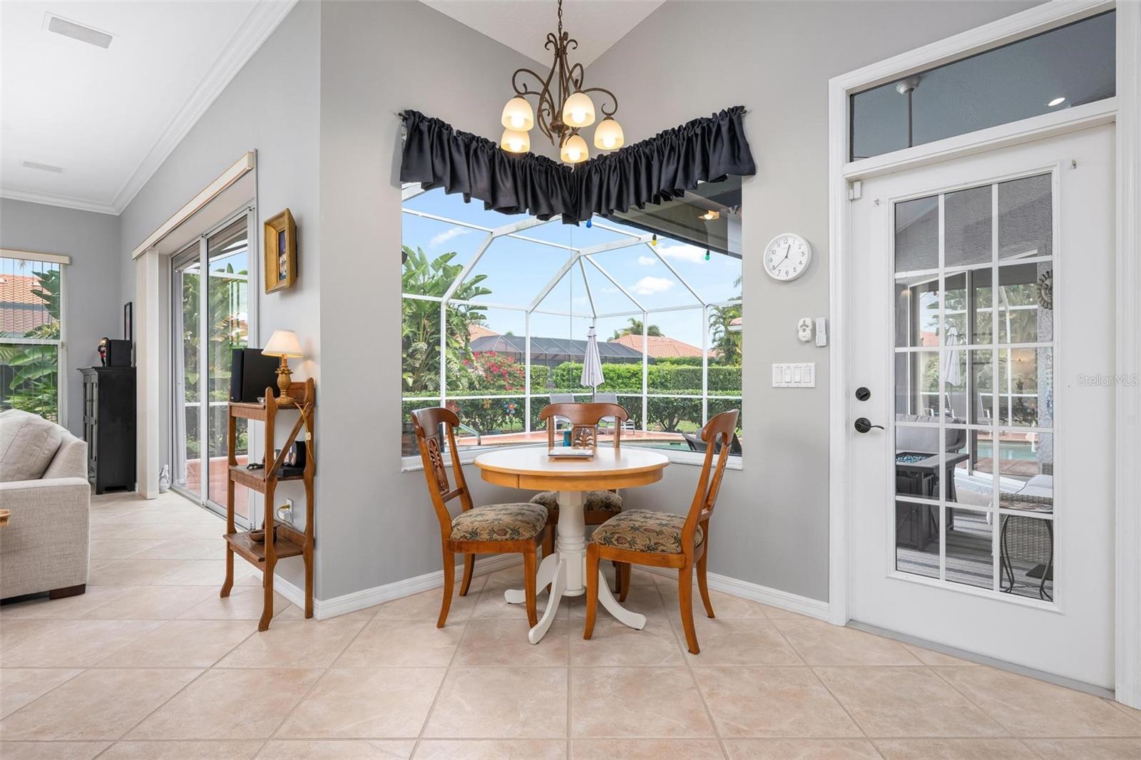 THE LAKES OF JACARANDA - Residential