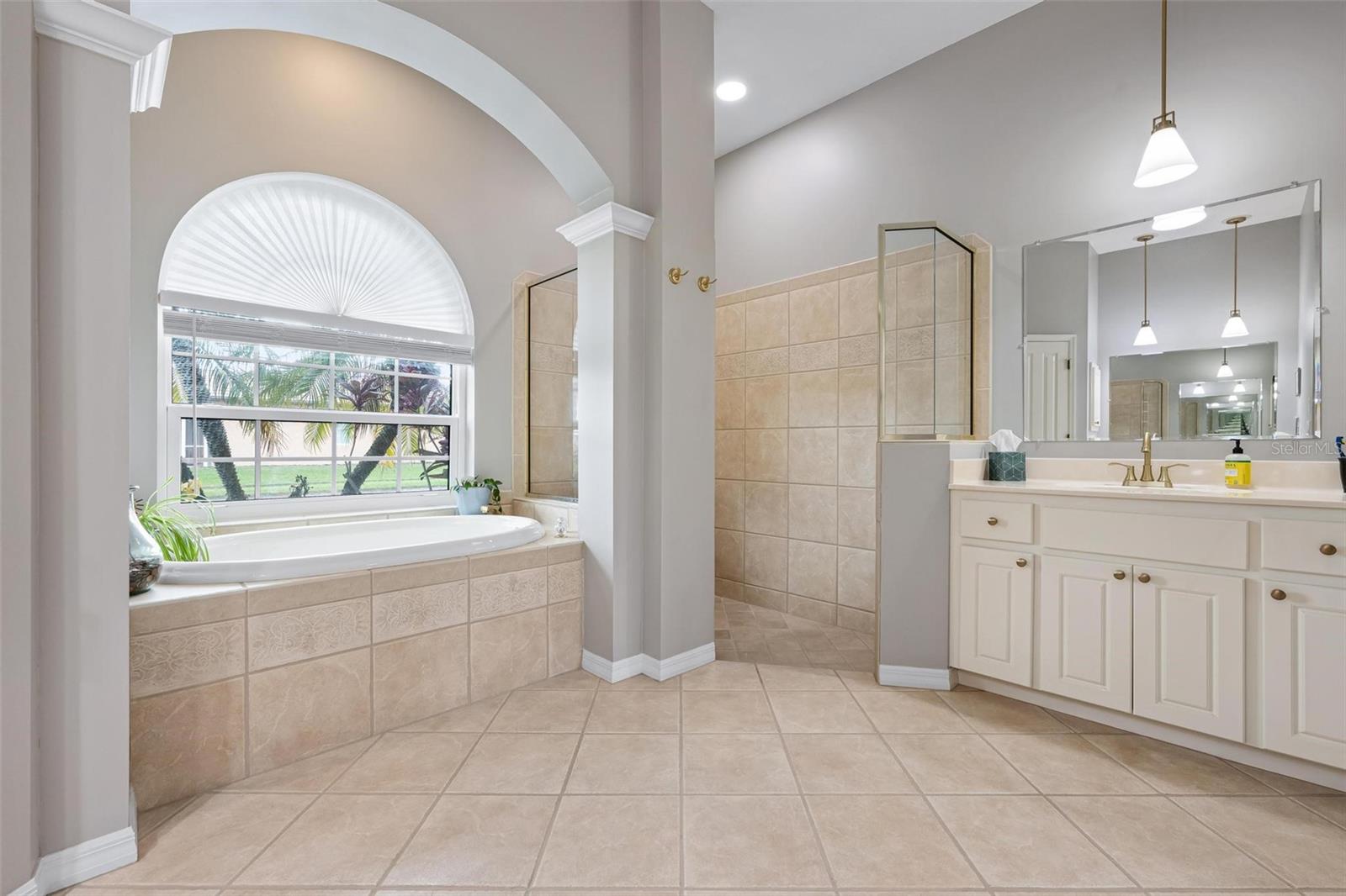 THE LAKES OF JACARANDA - Residential