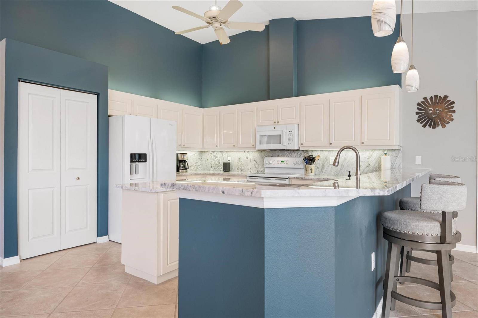 THE LAKES OF JACARANDA - Residential