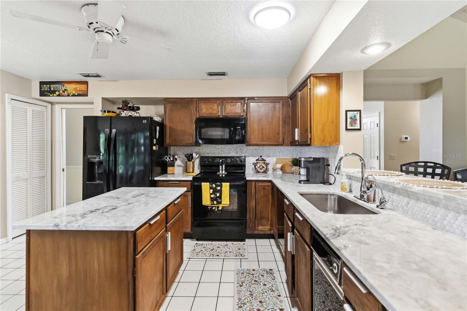 LEXINGTON CLUB - Residential