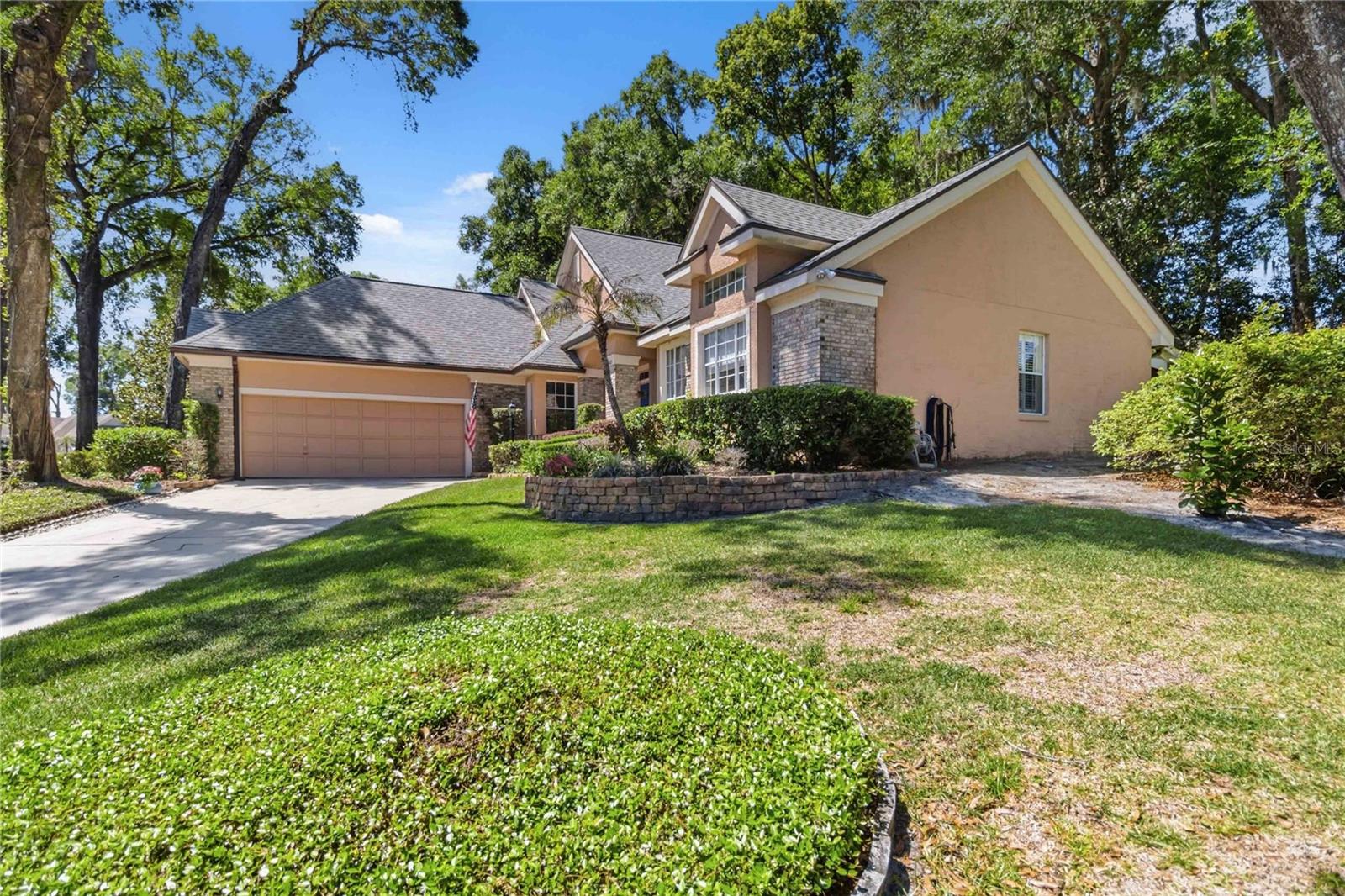 LEXINGTON CLUB - Residential