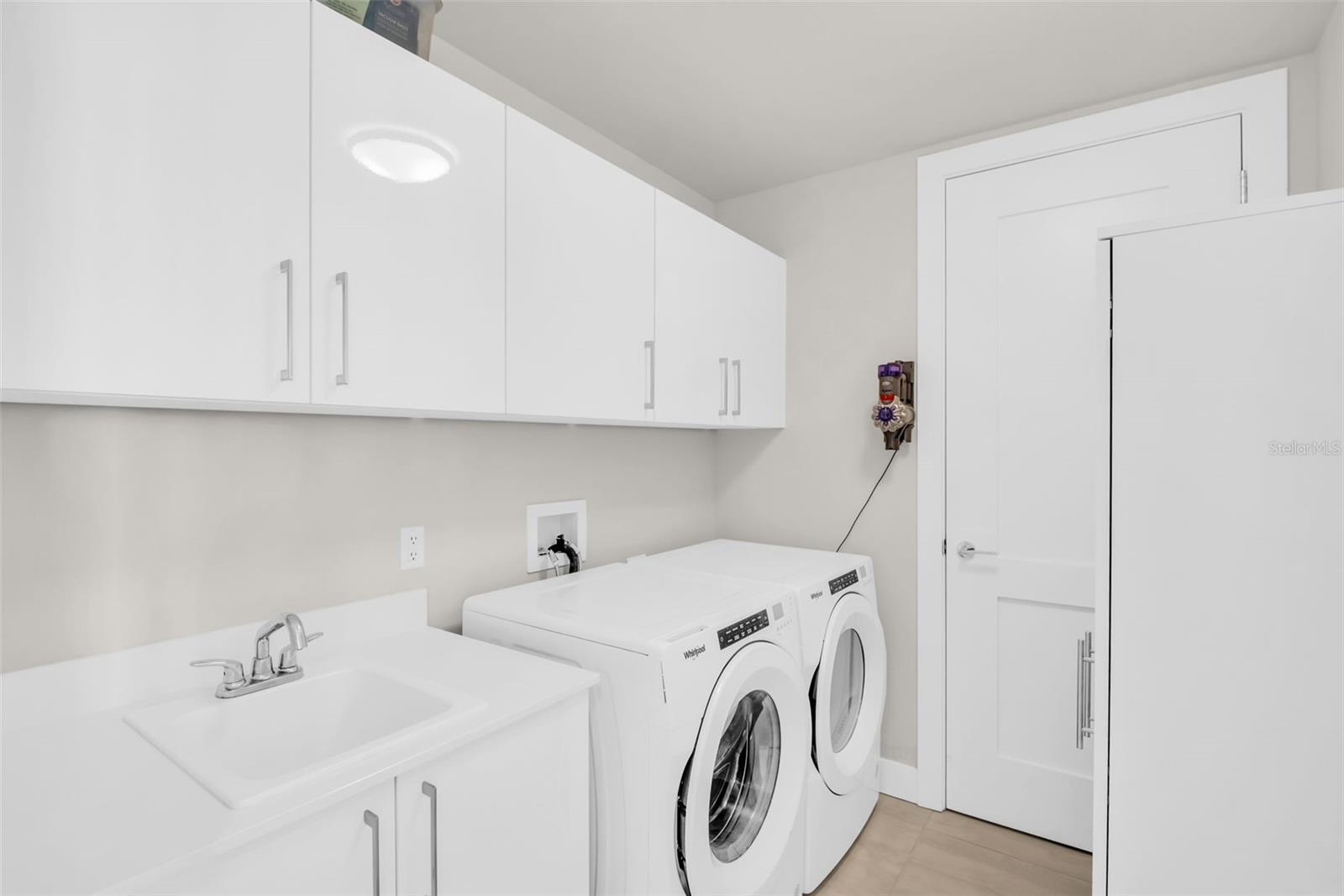 SALTAIRE CONDO - Residential