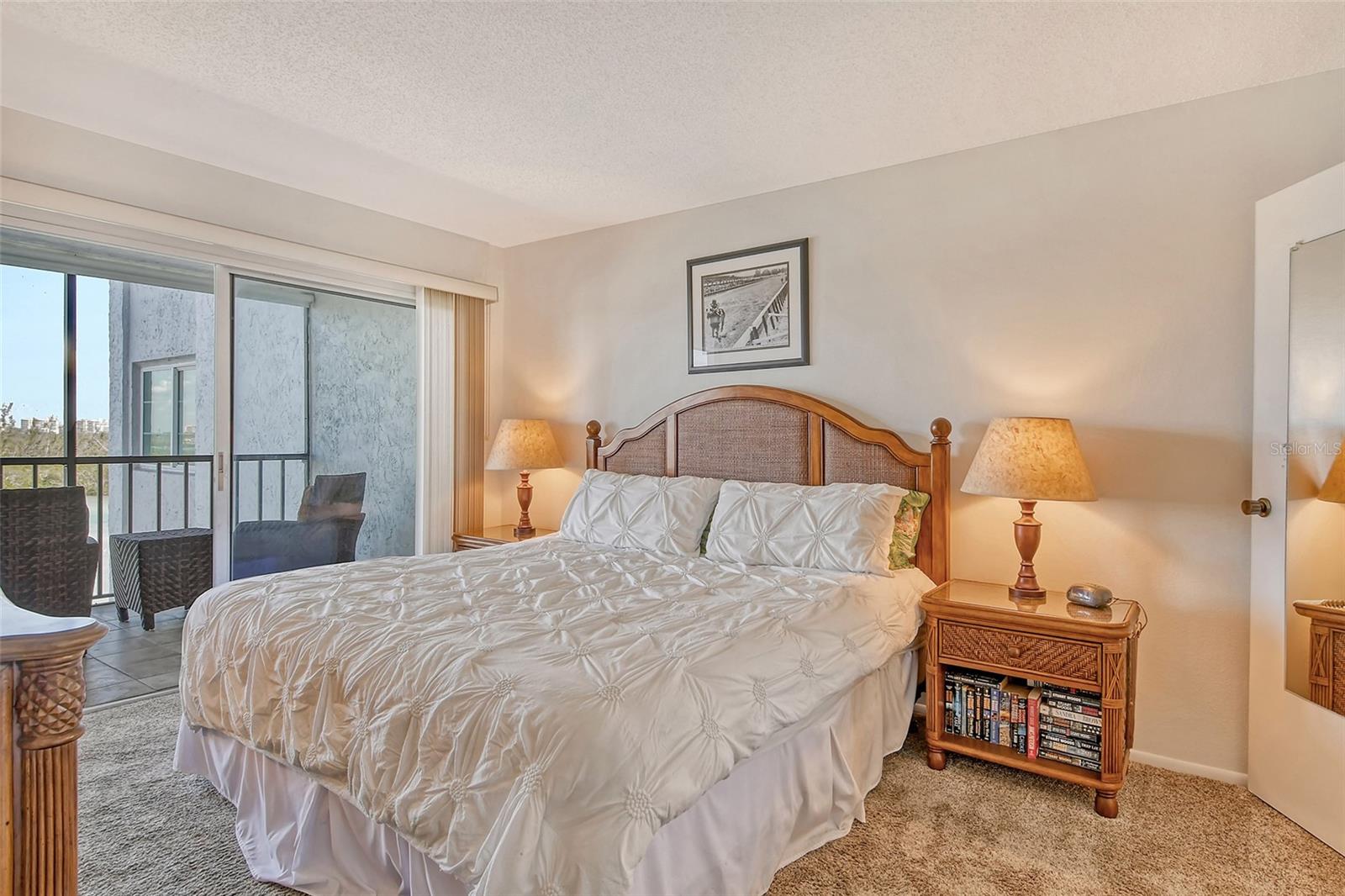 POINTE ON MIDNIGHT PASS - Residential