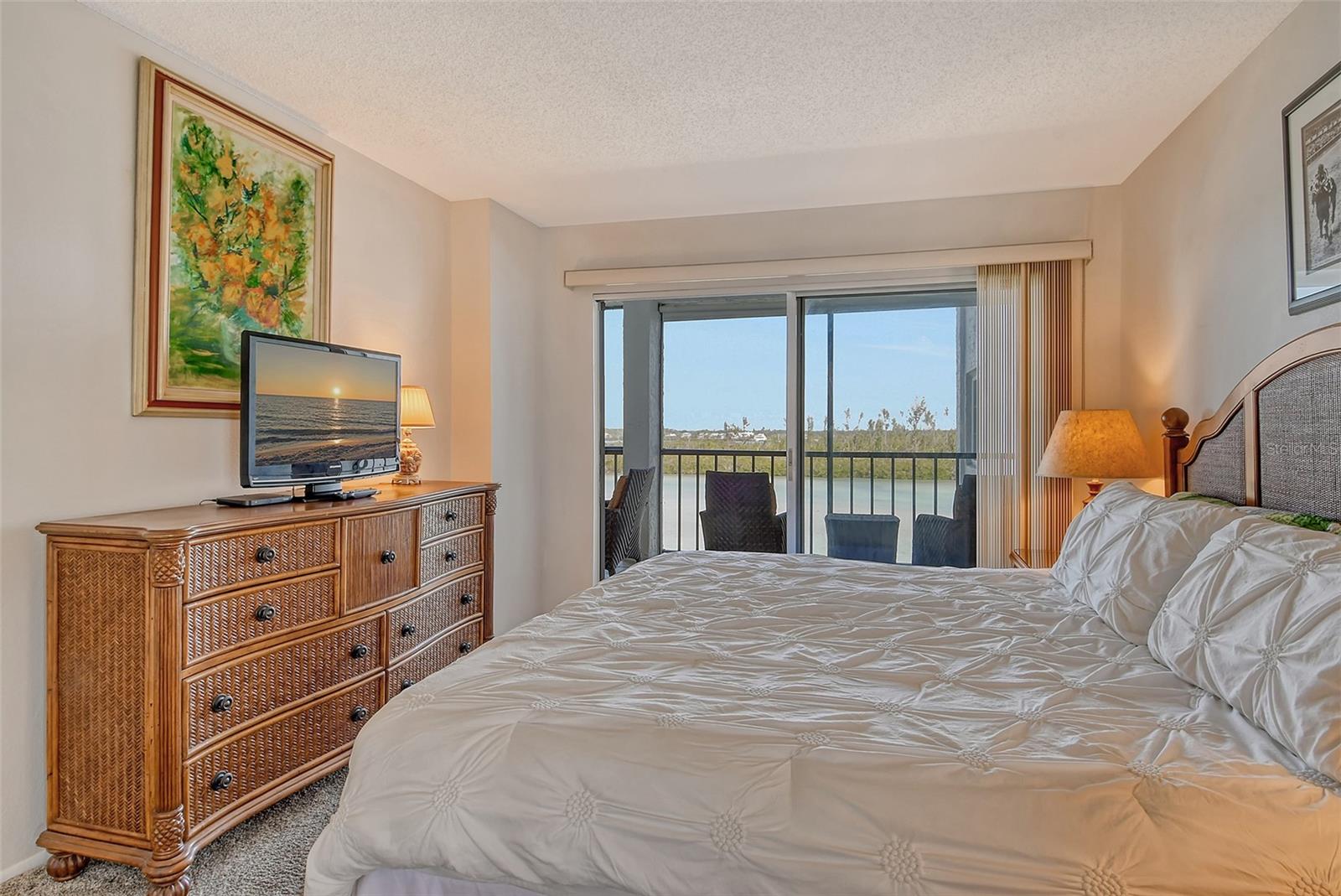 POINTE ON MIDNIGHT PASS - Residential