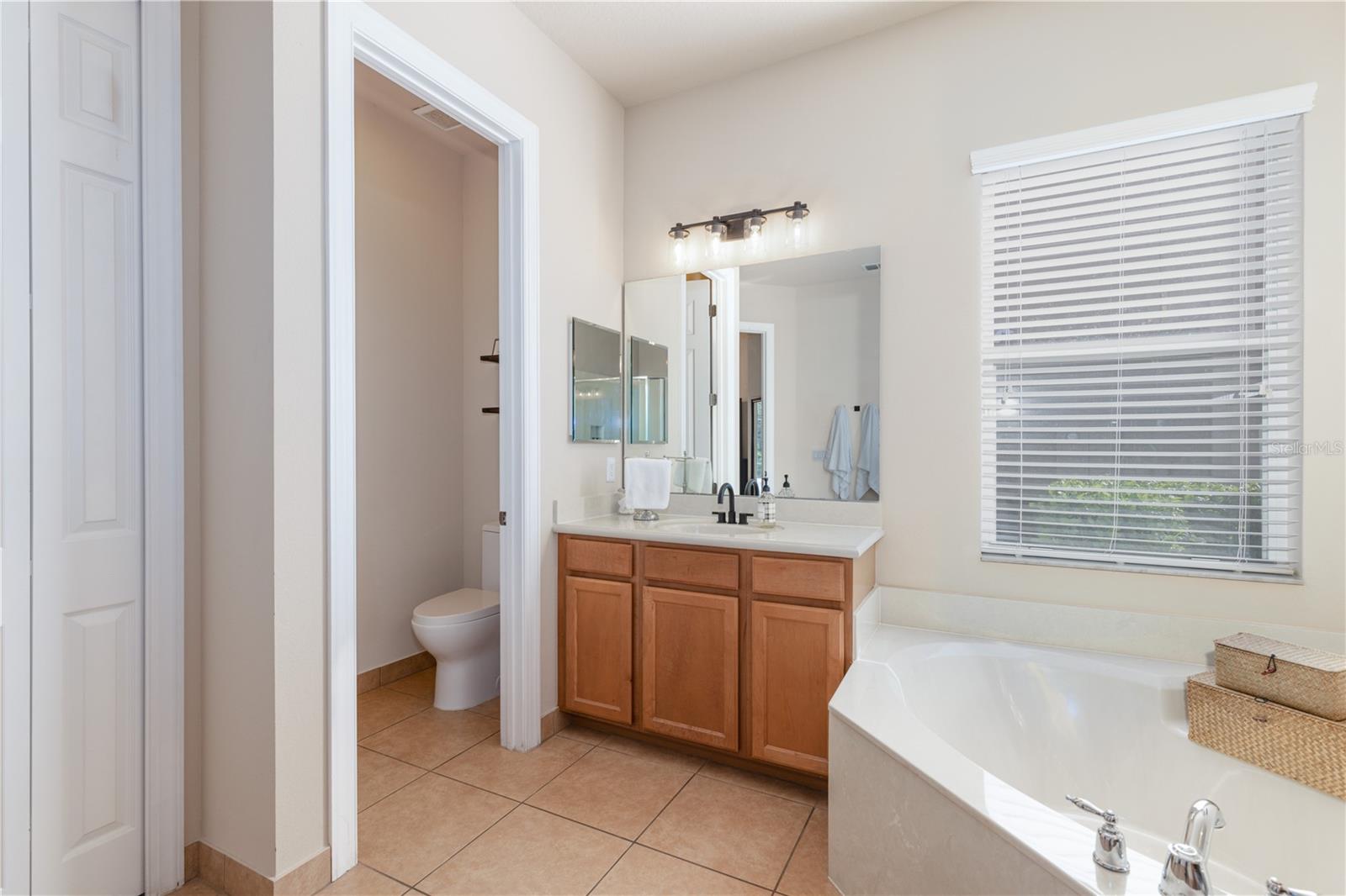 BRONSONS LNDGS F & M - Residential