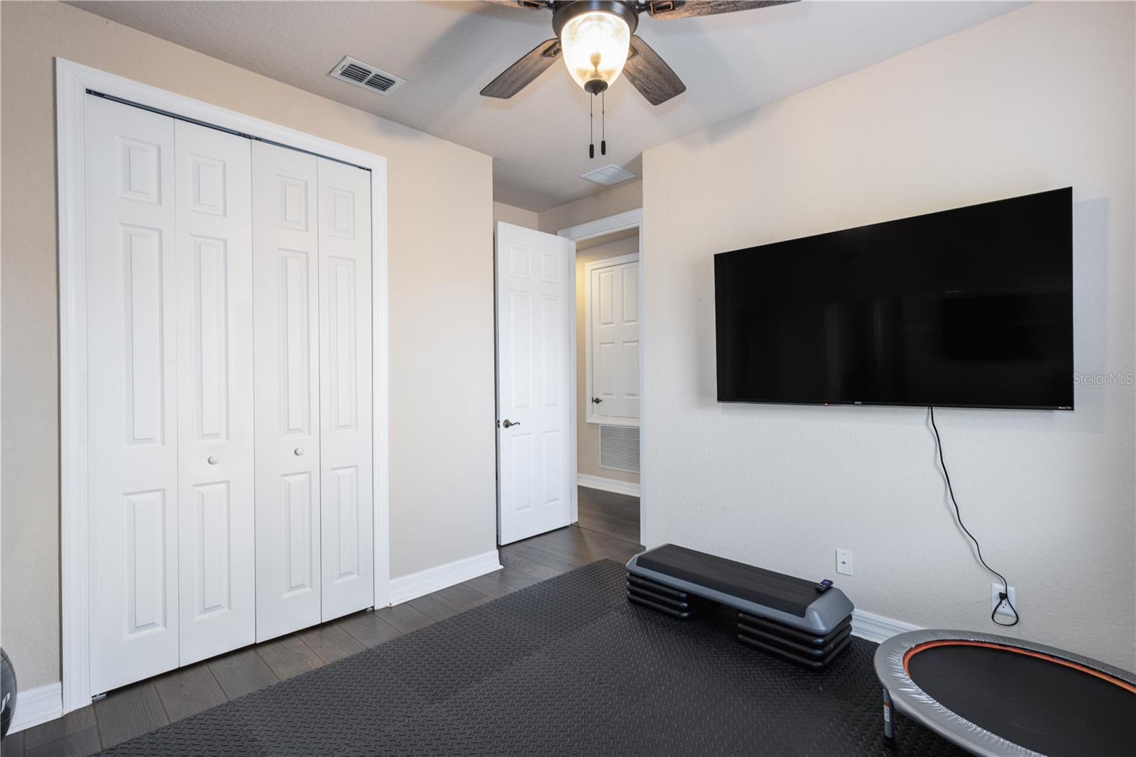 BRONSONS LNDGS F & M - Residential