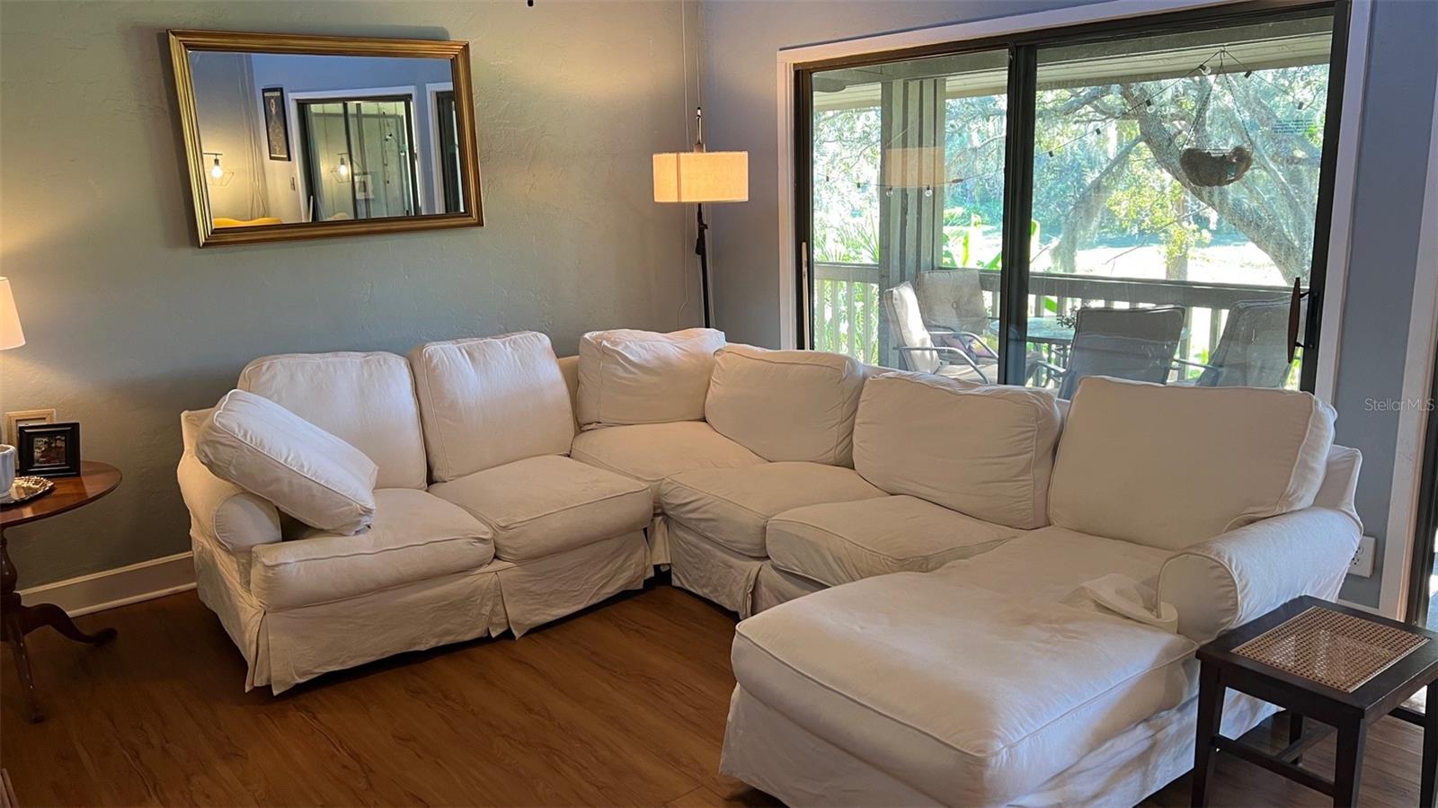 GRENELEFE ABBEY COURT CONDO UNIT 01 PH 0 - Residential