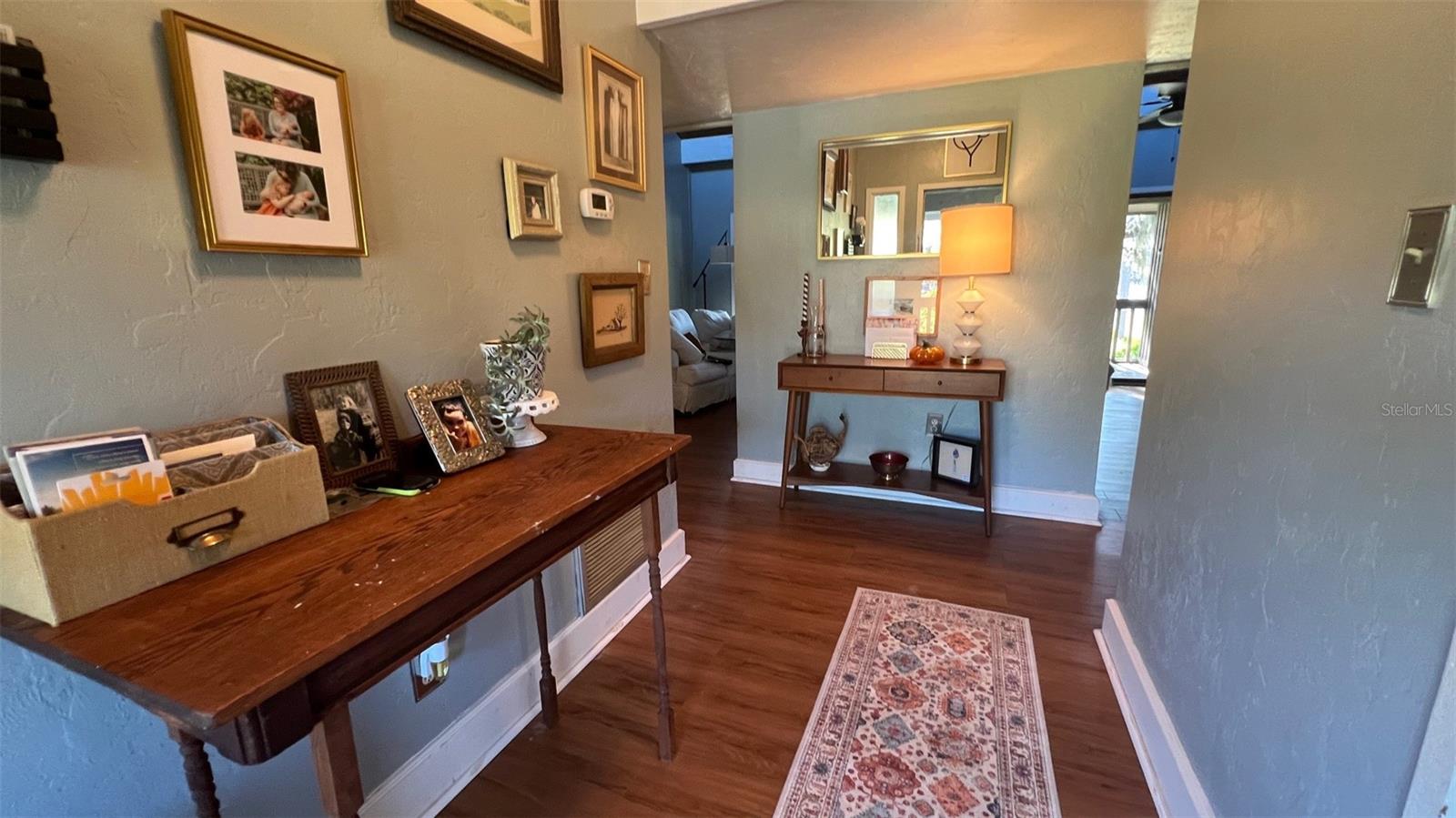 GRENELEFE ABBEY COURT CONDO UNIT 01 PH 0 - Residential