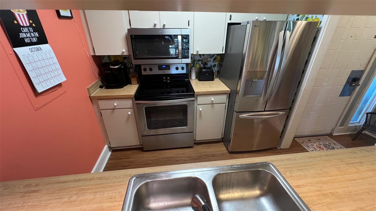 GRENELEFE ABBEY COURT CONDO UNIT 01 PH 0 - Residential