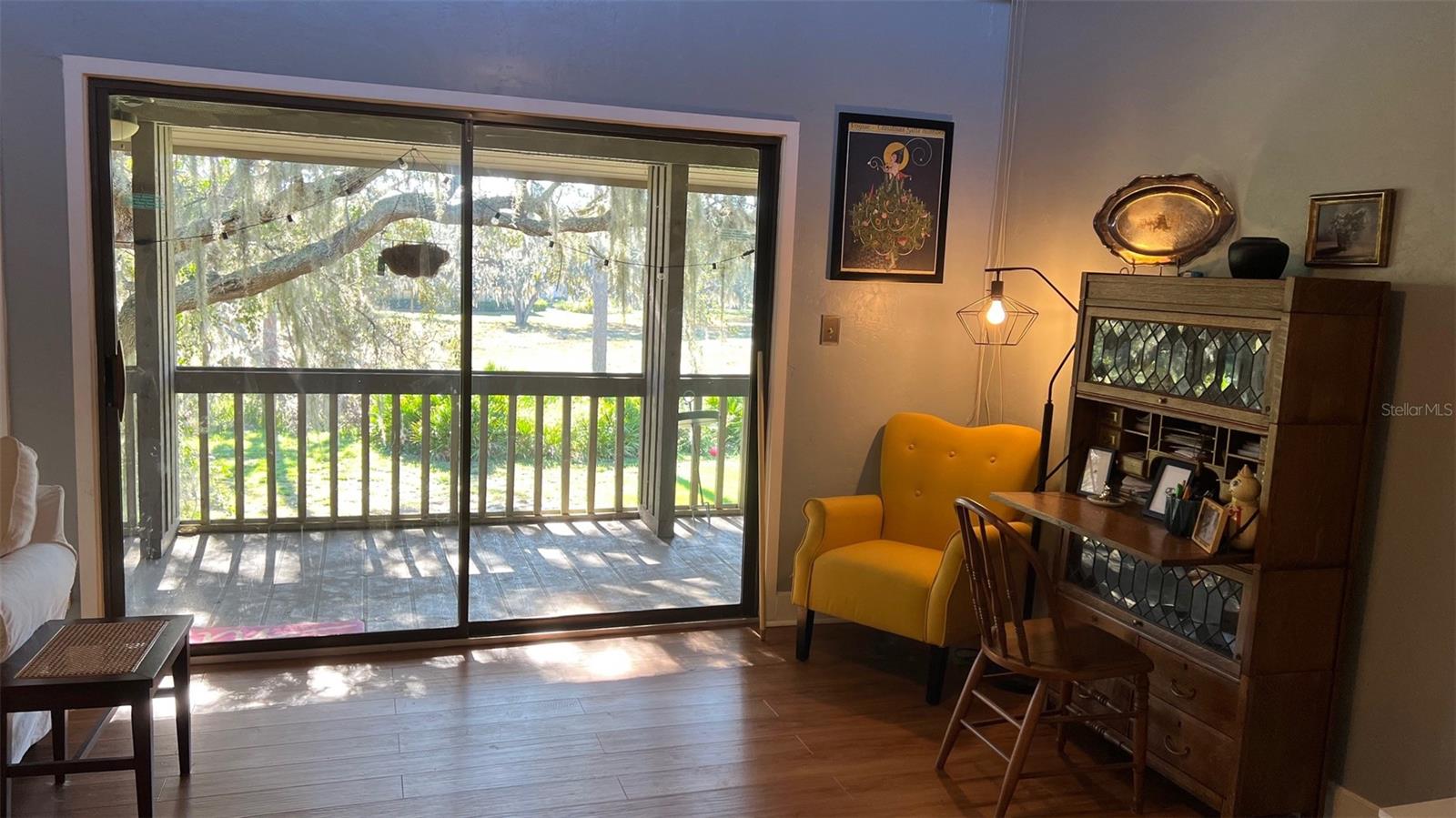 GRENELEFE ABBEY COURT CONDO UNIT 01 PH 0 - Residential