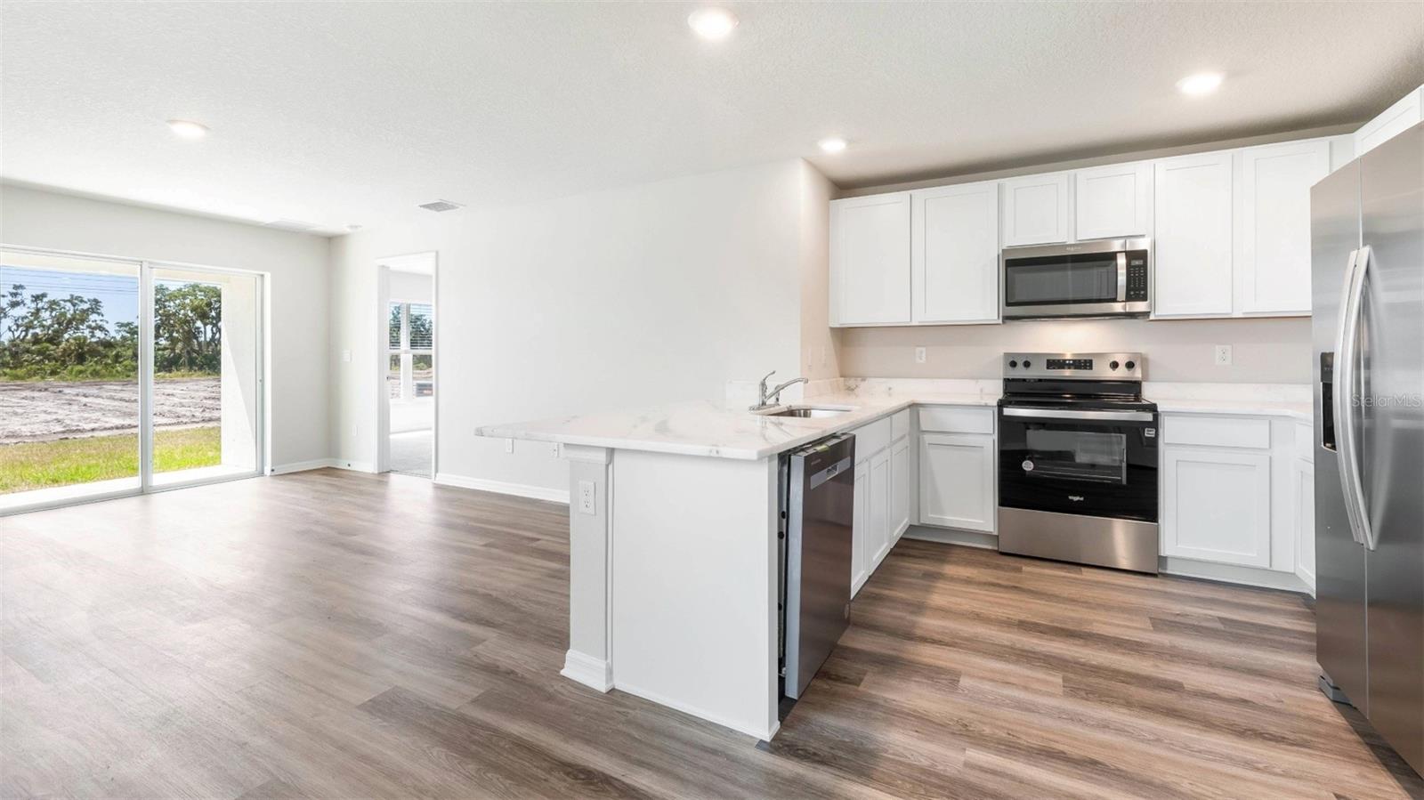 OAKFIELD LAKES - Residential