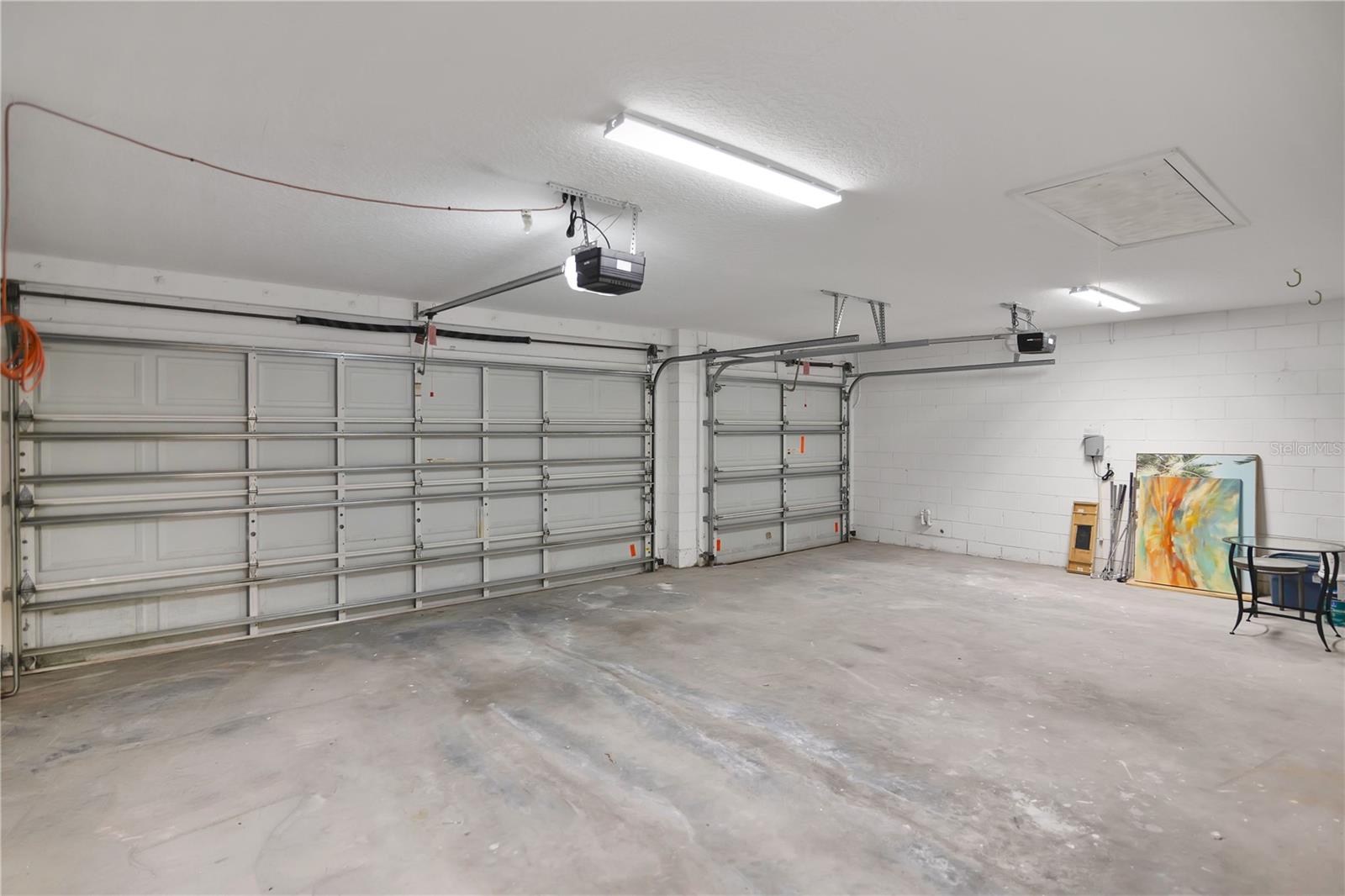 BROOKSTONE 43/47 - Residential