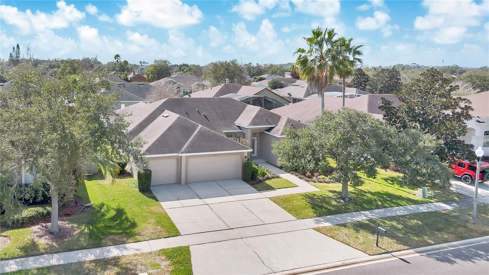 BROOKSTONE 43/47 - Residential