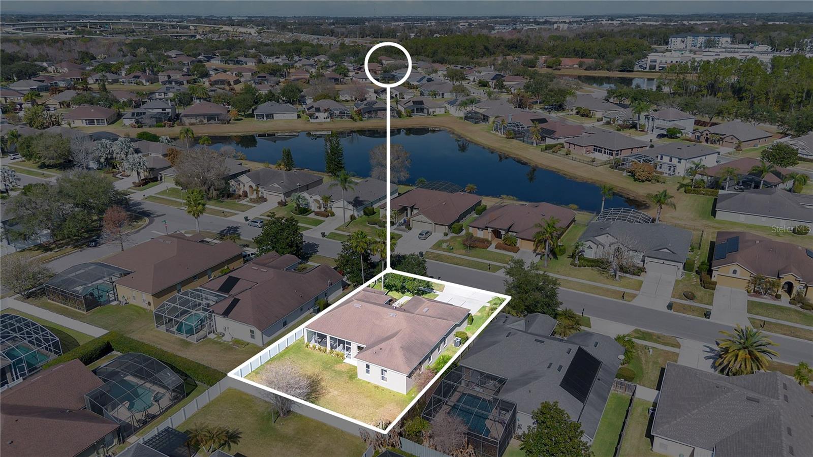 BROOKSTONE 43/47 - Residential