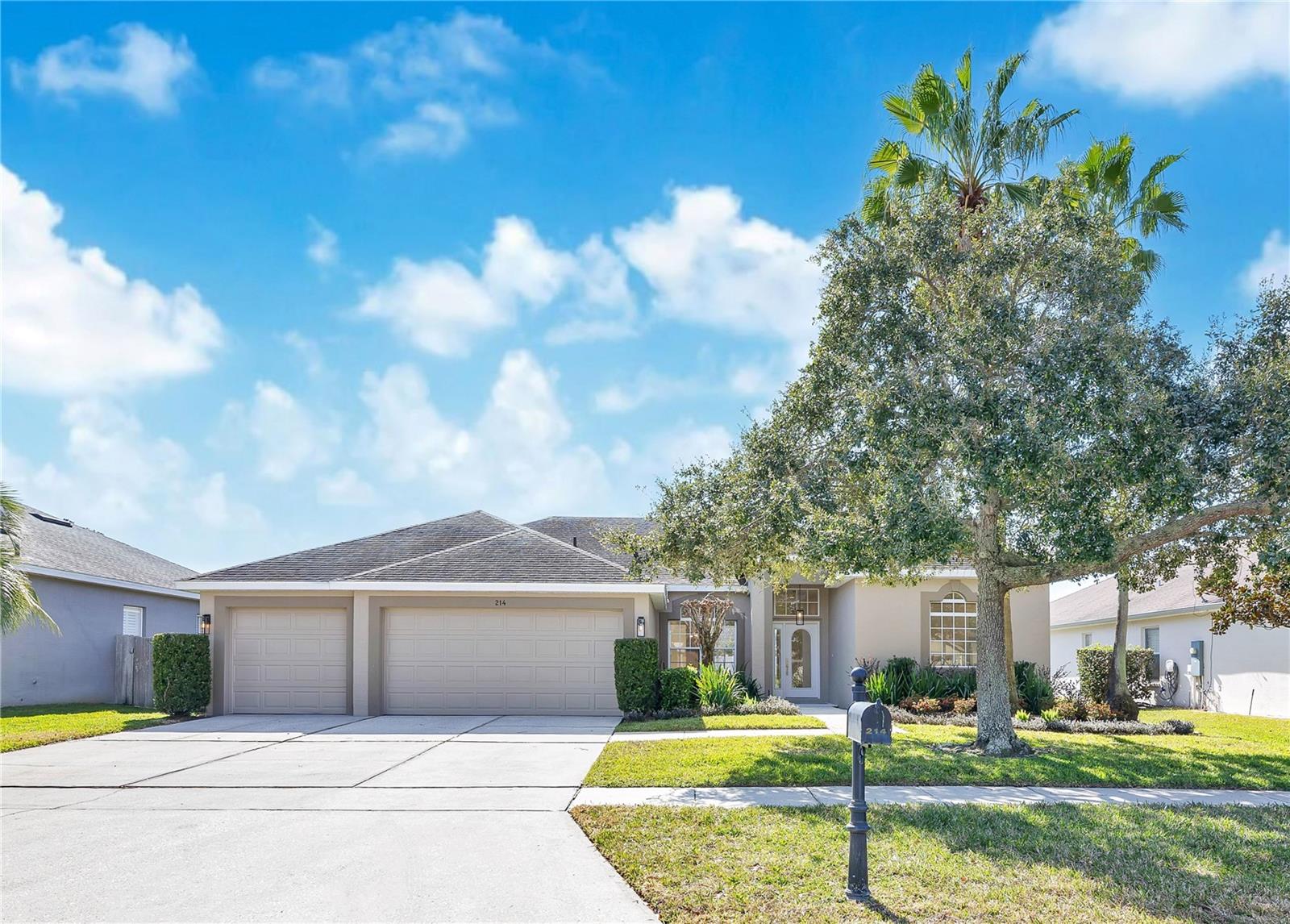 BROOKSTONE 43/47 - Residential