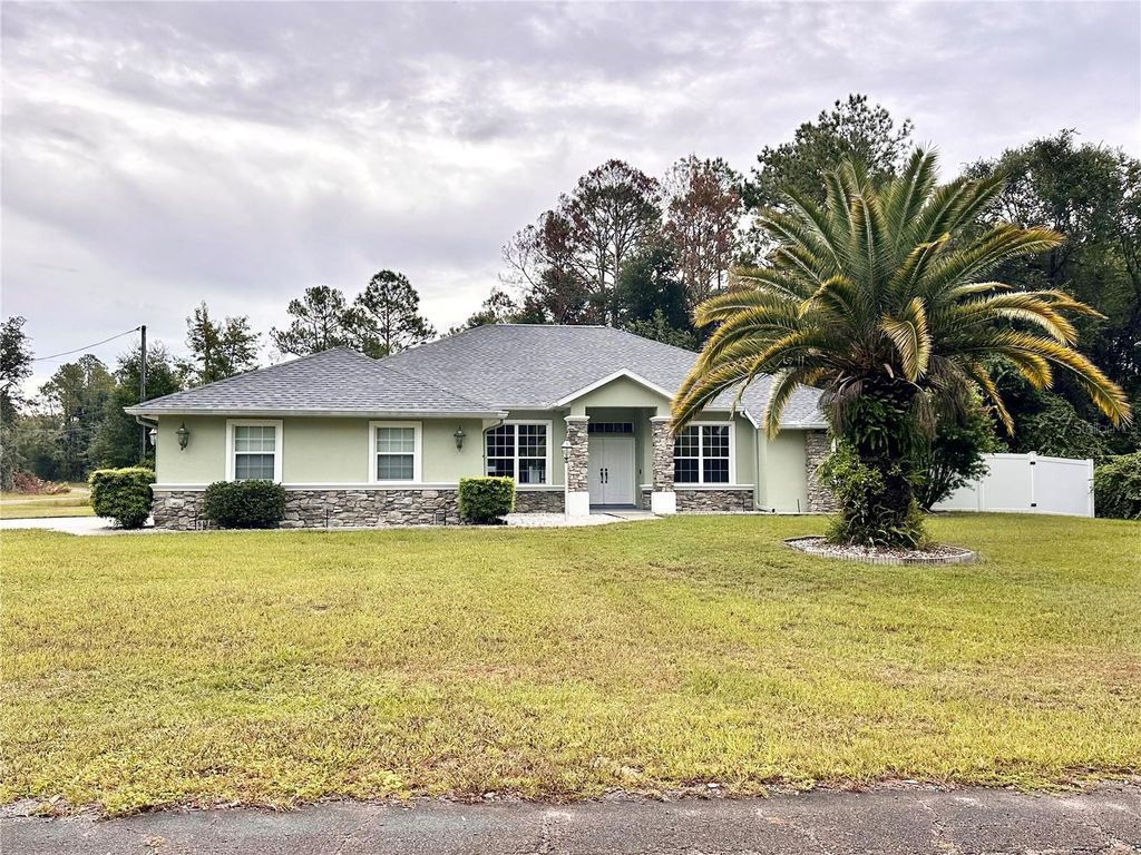 Photo of 22 E Imree Lane, Dunnellon, FL 34434 (MLS # OM710412)