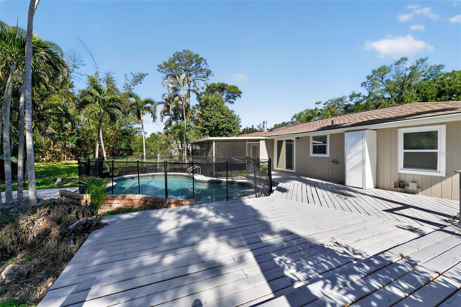 ARMSTRONG ACRES SURV LT 1 R - Residential