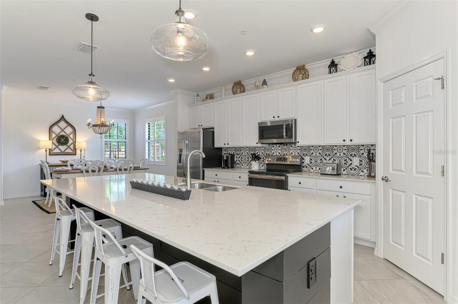 SARASOTA NATIONAL - Residential