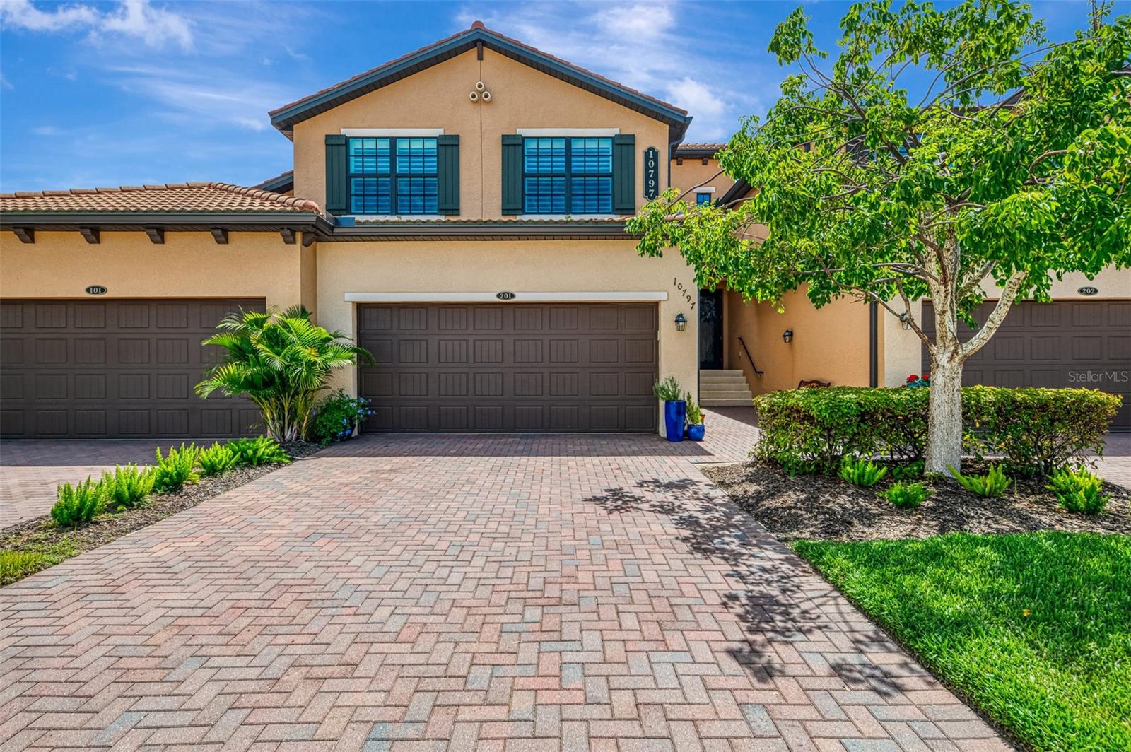 SARASOTA NATIONAL - Residential