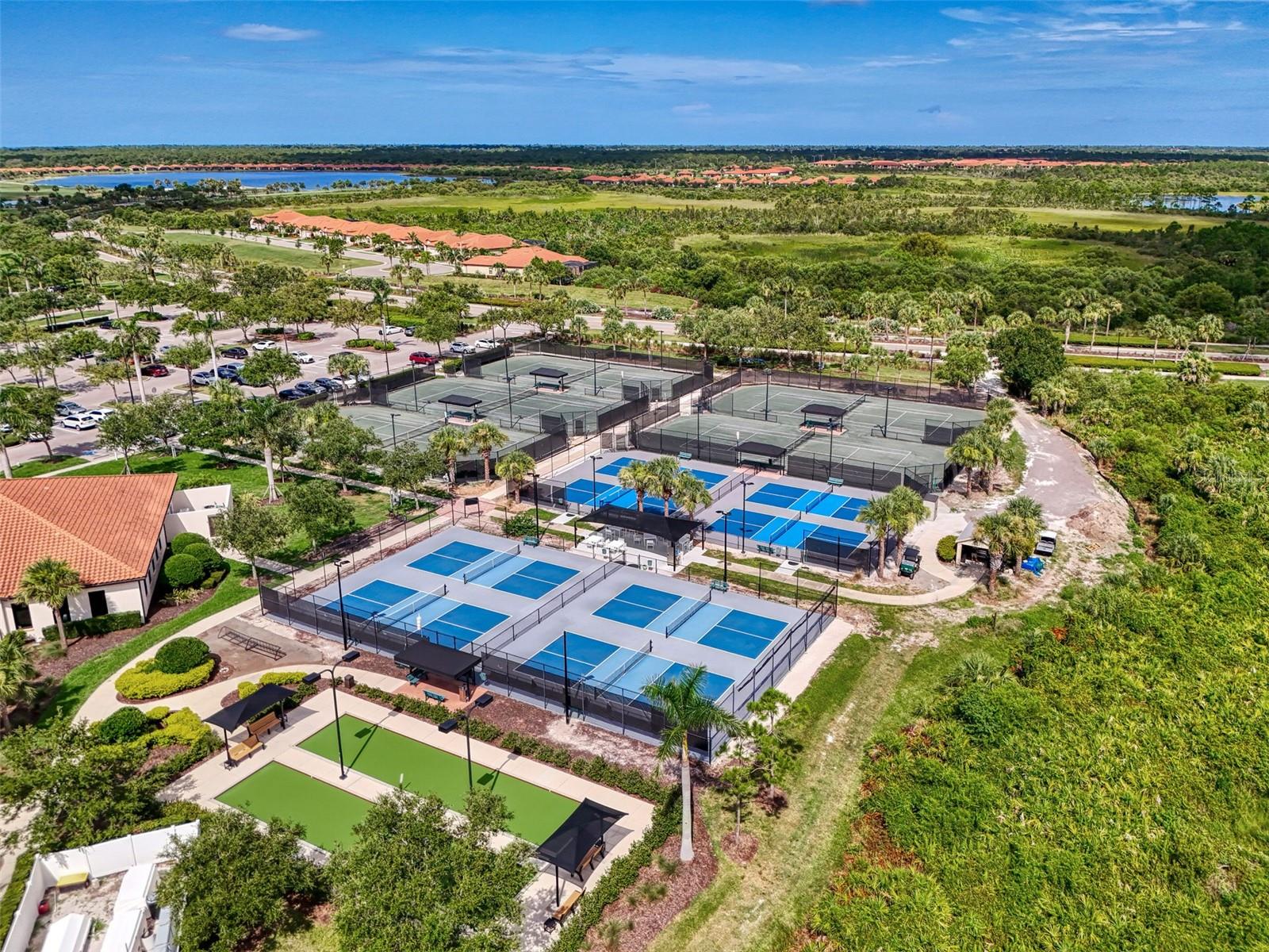 SARASOTA NATIONAL - Residential