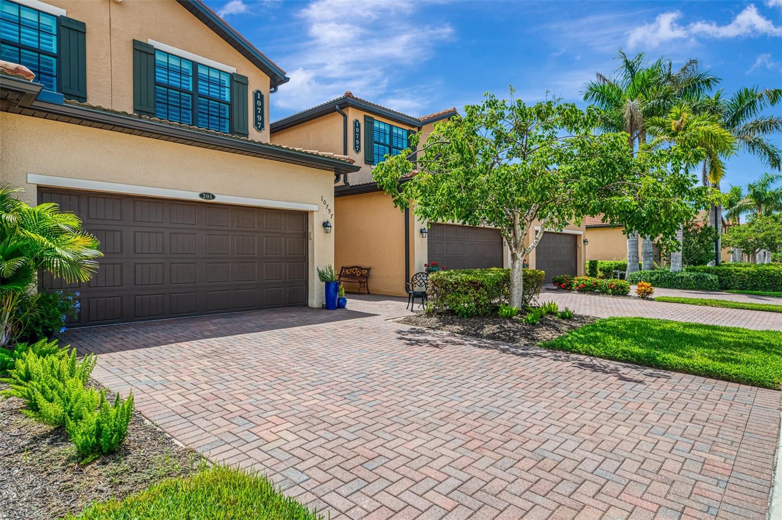 SARASOTA NATIONAL - Residential