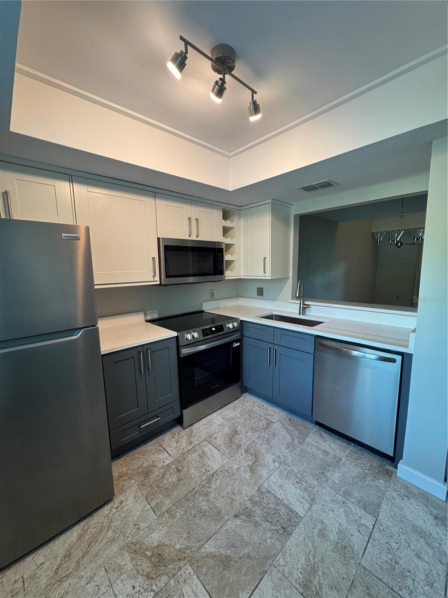 LOCH LOMOND ESTATES CONDO - Residential Lease