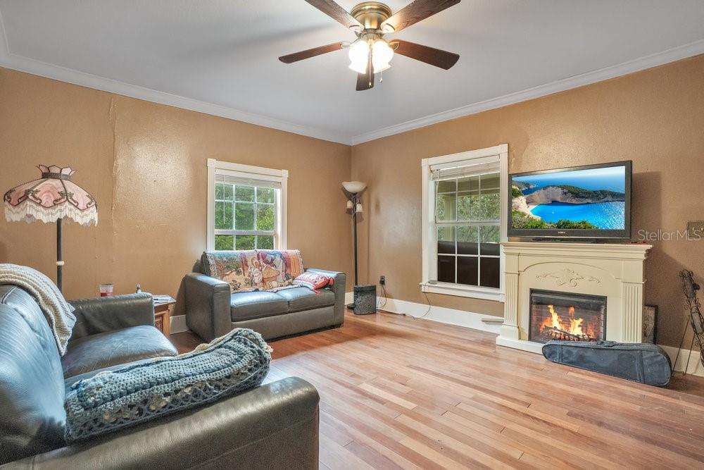 802 S PALMETTO AVENUE