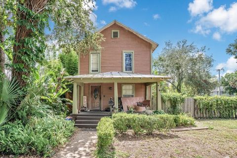 Photo of 802 S Palmetto Avenue, Sanford, FL 32771 (MLS # O6326362)