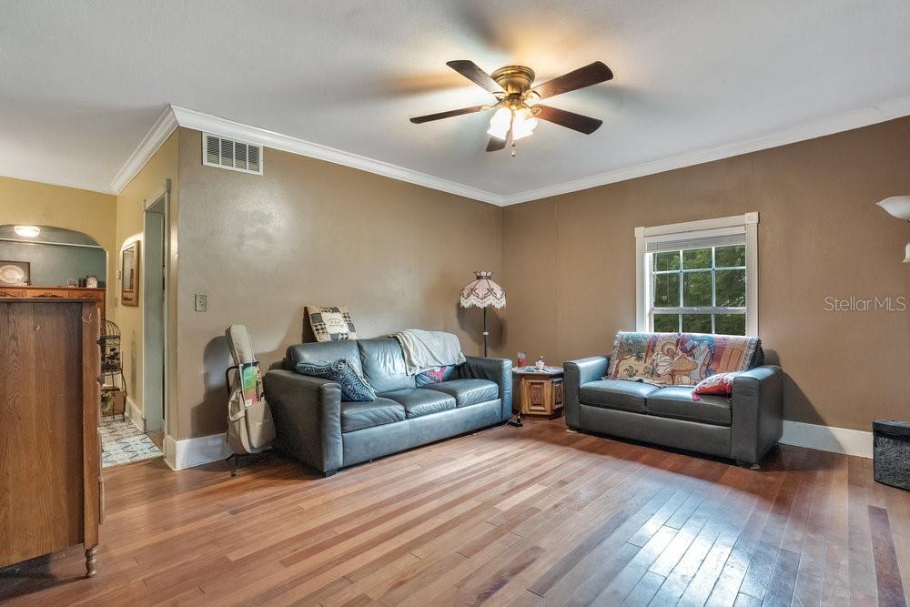 802 S PALMETTO AVENUE