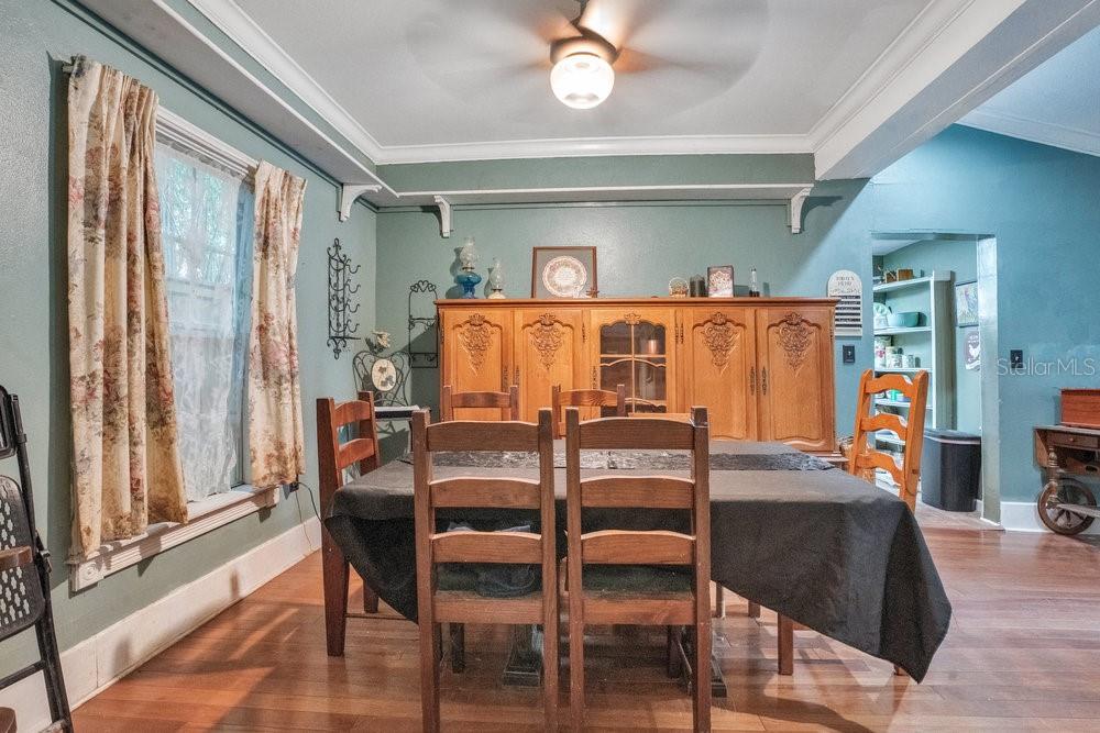 802 S PALMETTO AVENUE