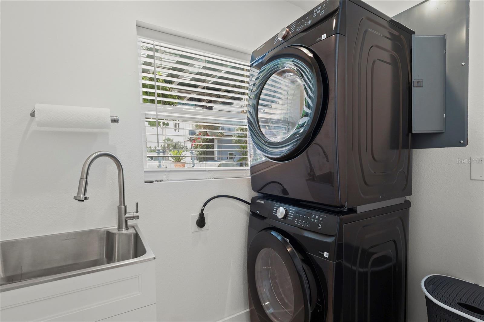 BAY VIEW SHORES - Residential