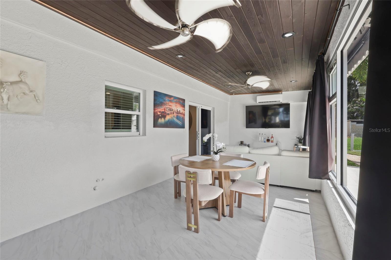 BAY VIEW SHORES - Residential