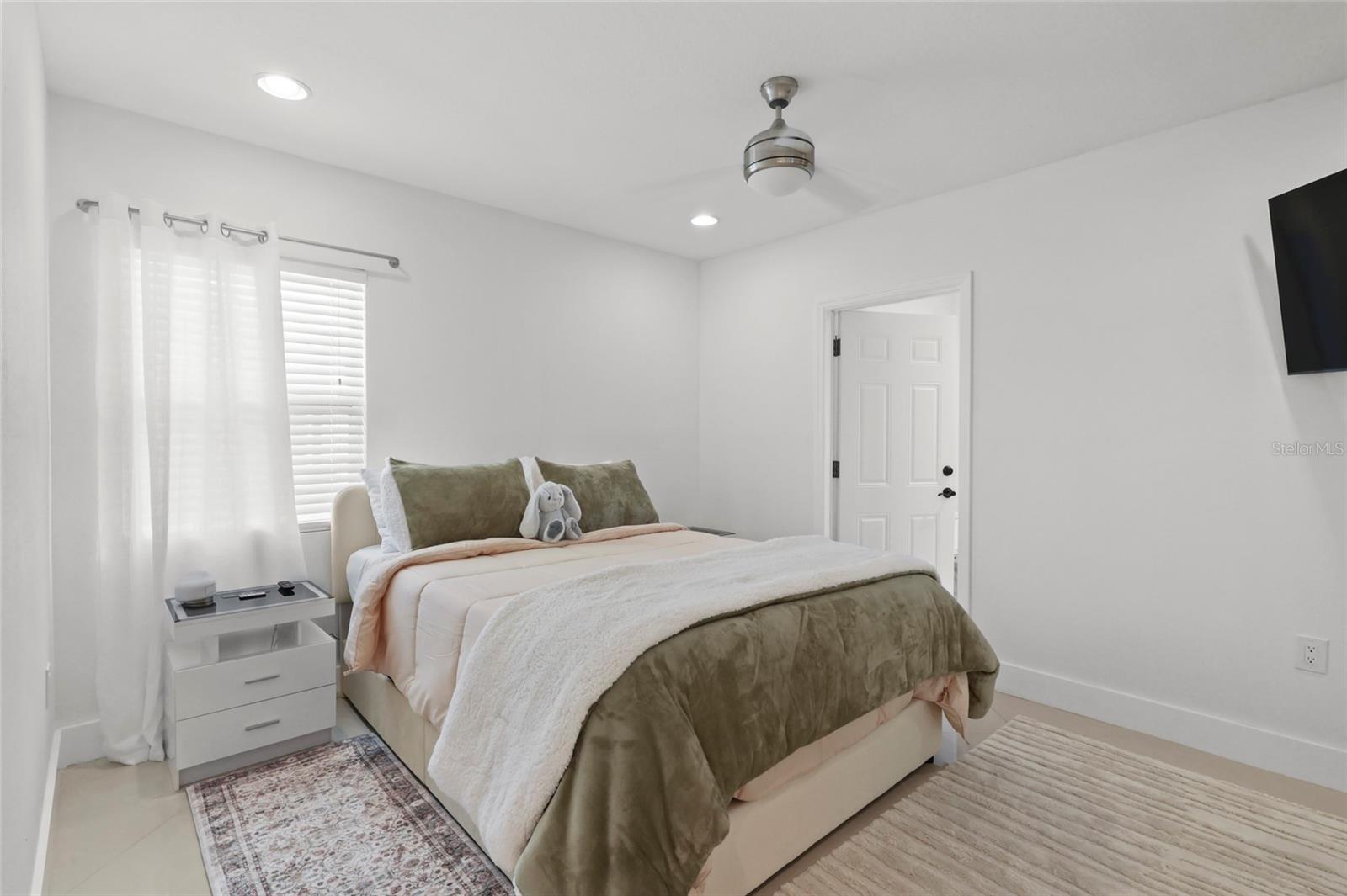 BAY VIEW SHORES - Residential