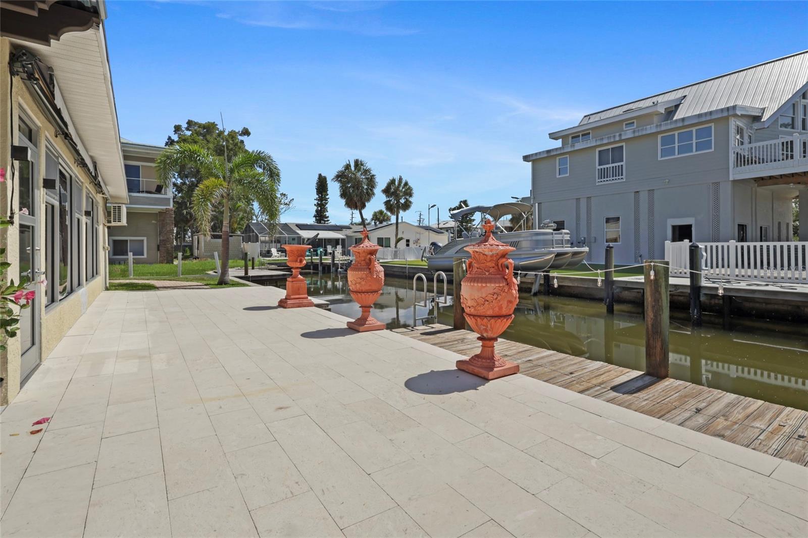 BAY VIEW SHORES - Residential