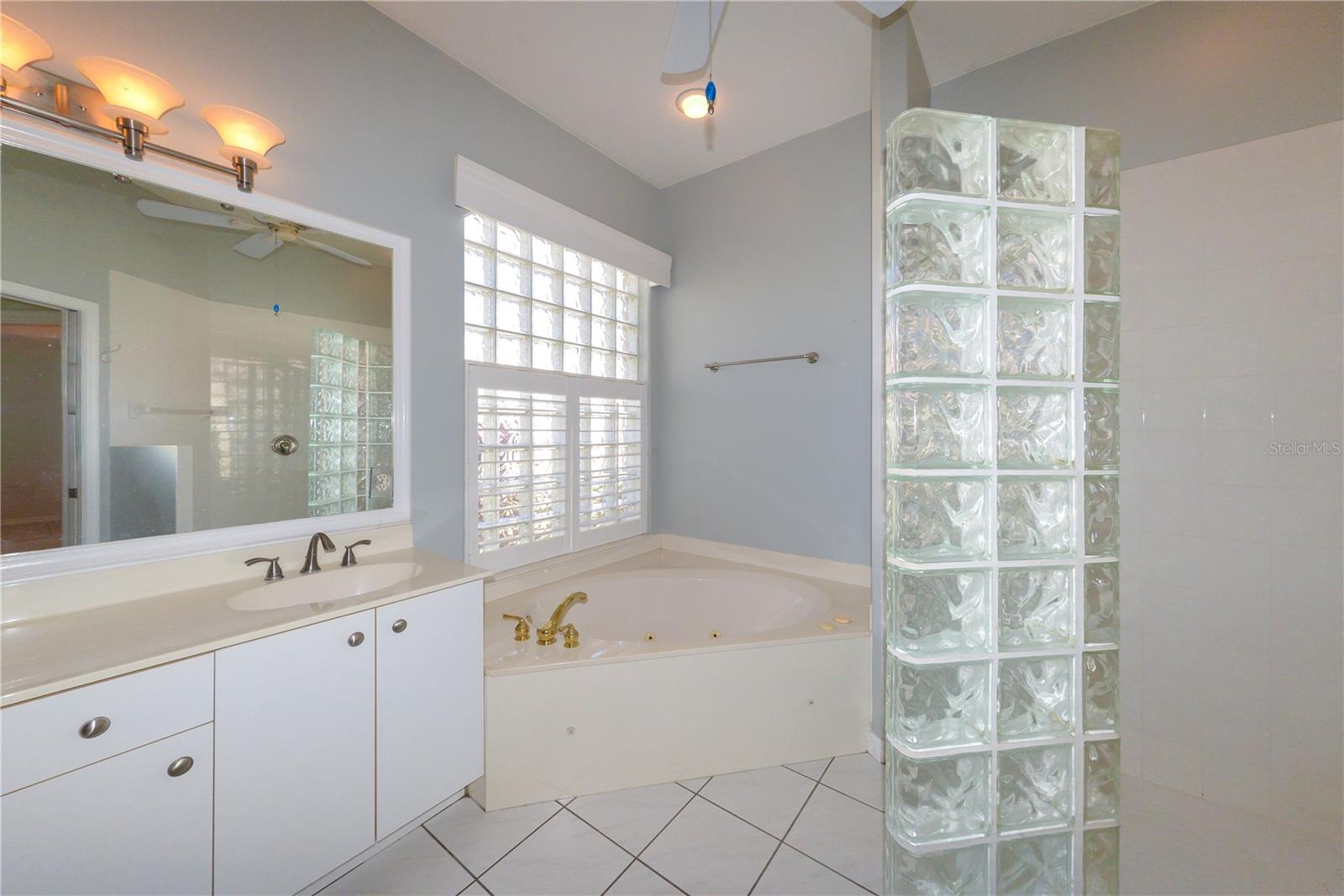 SEMINOLE LAKES PH 01 - Residential