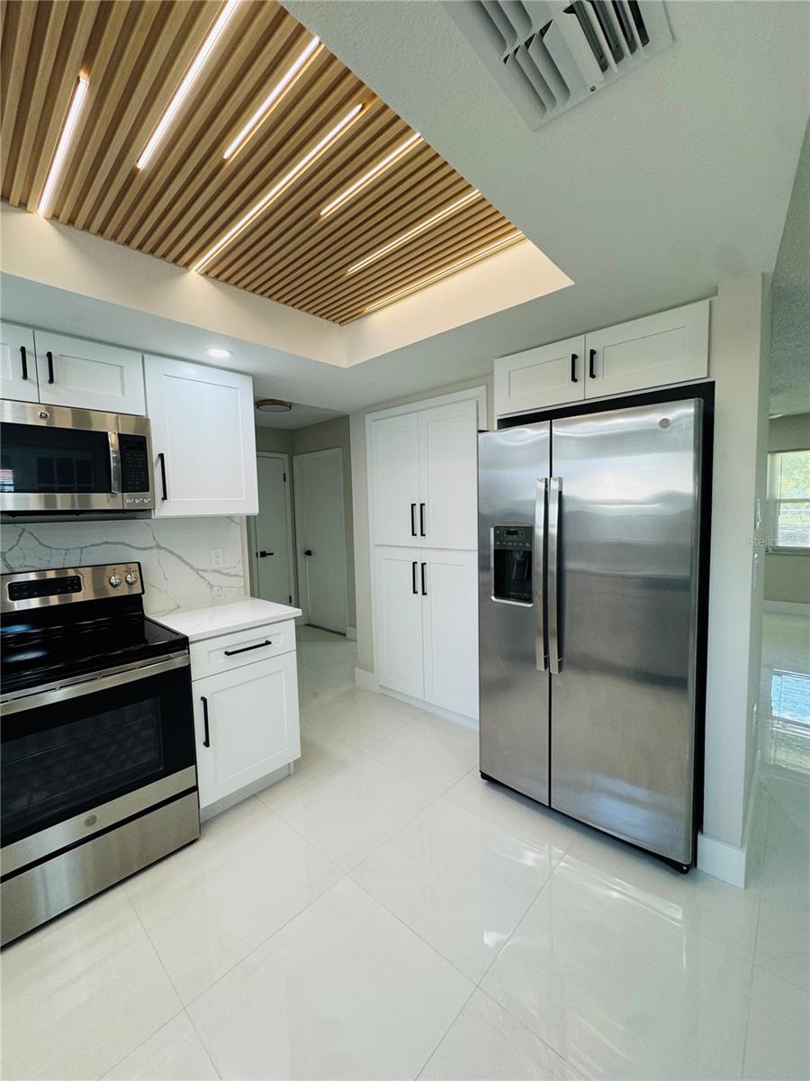 EXECUTIVE WOODS - Residential