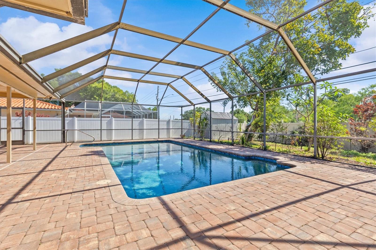 SPANISH ACRES - Residential