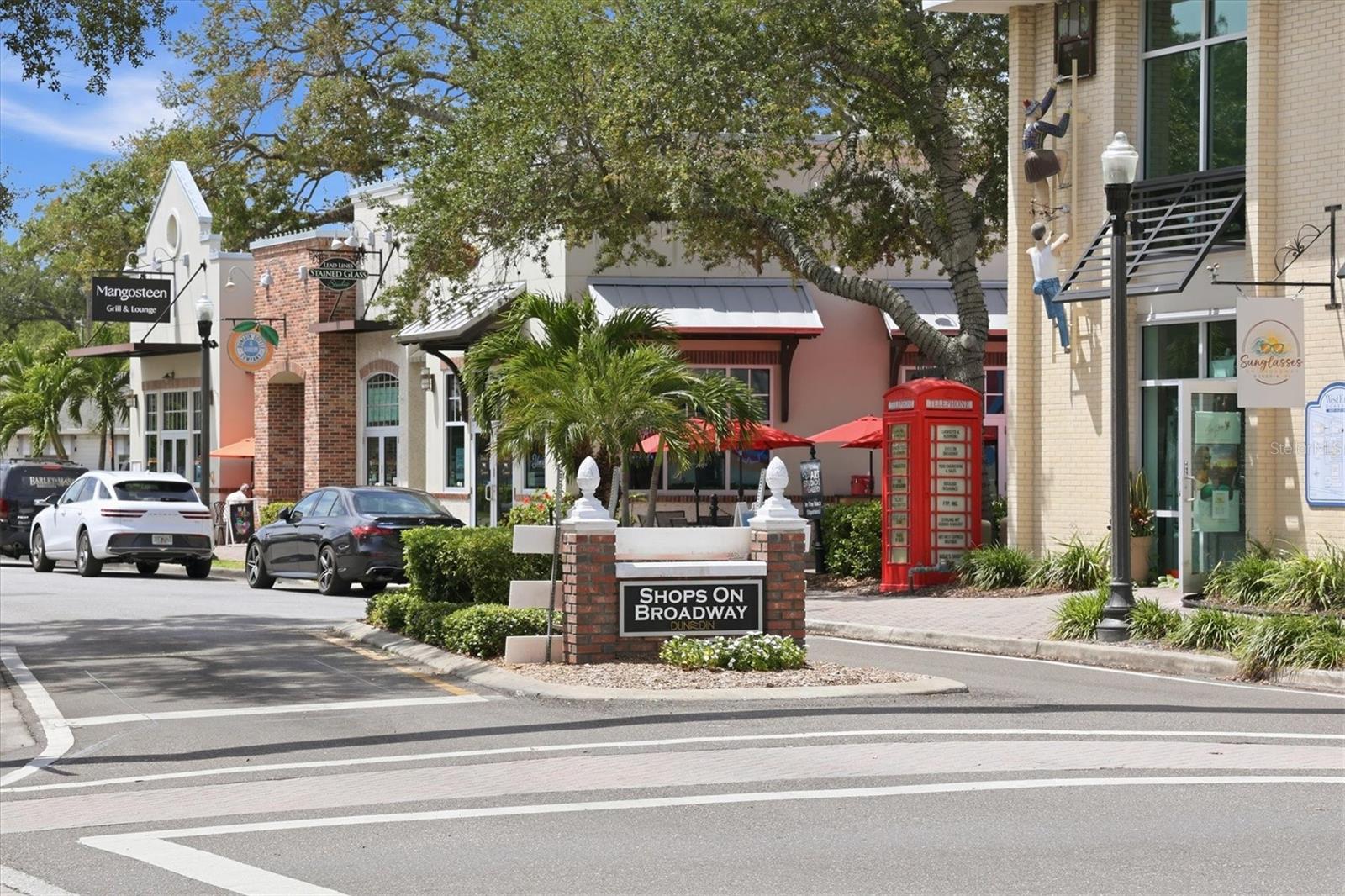 SPANISH ACRES - Residential
