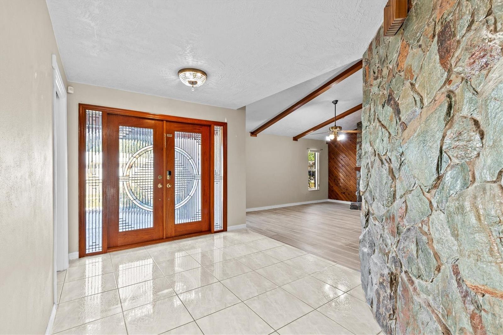 SPANISH ACRES - Residential