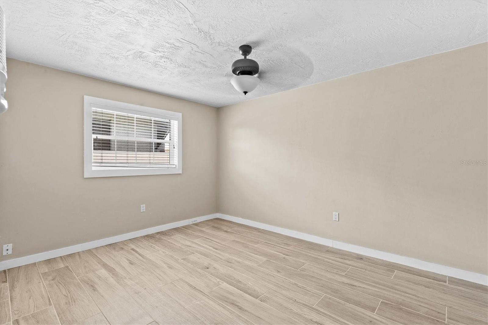 SPANISH ACRES - Residential