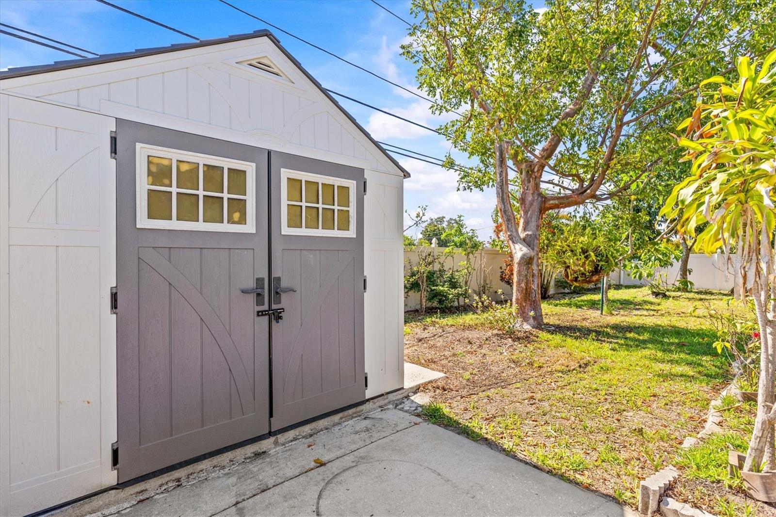 SPANISH ACRES - Residential