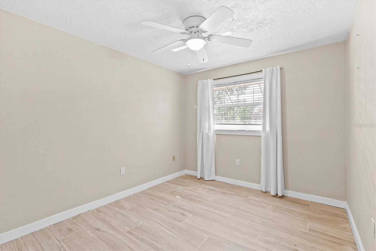 SPANISH ACRES - Residential