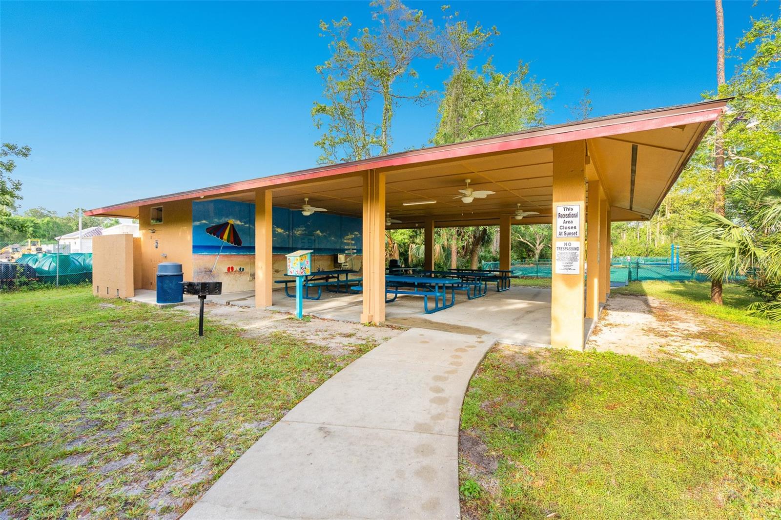 BREAKAWAY TRAILS - Residential