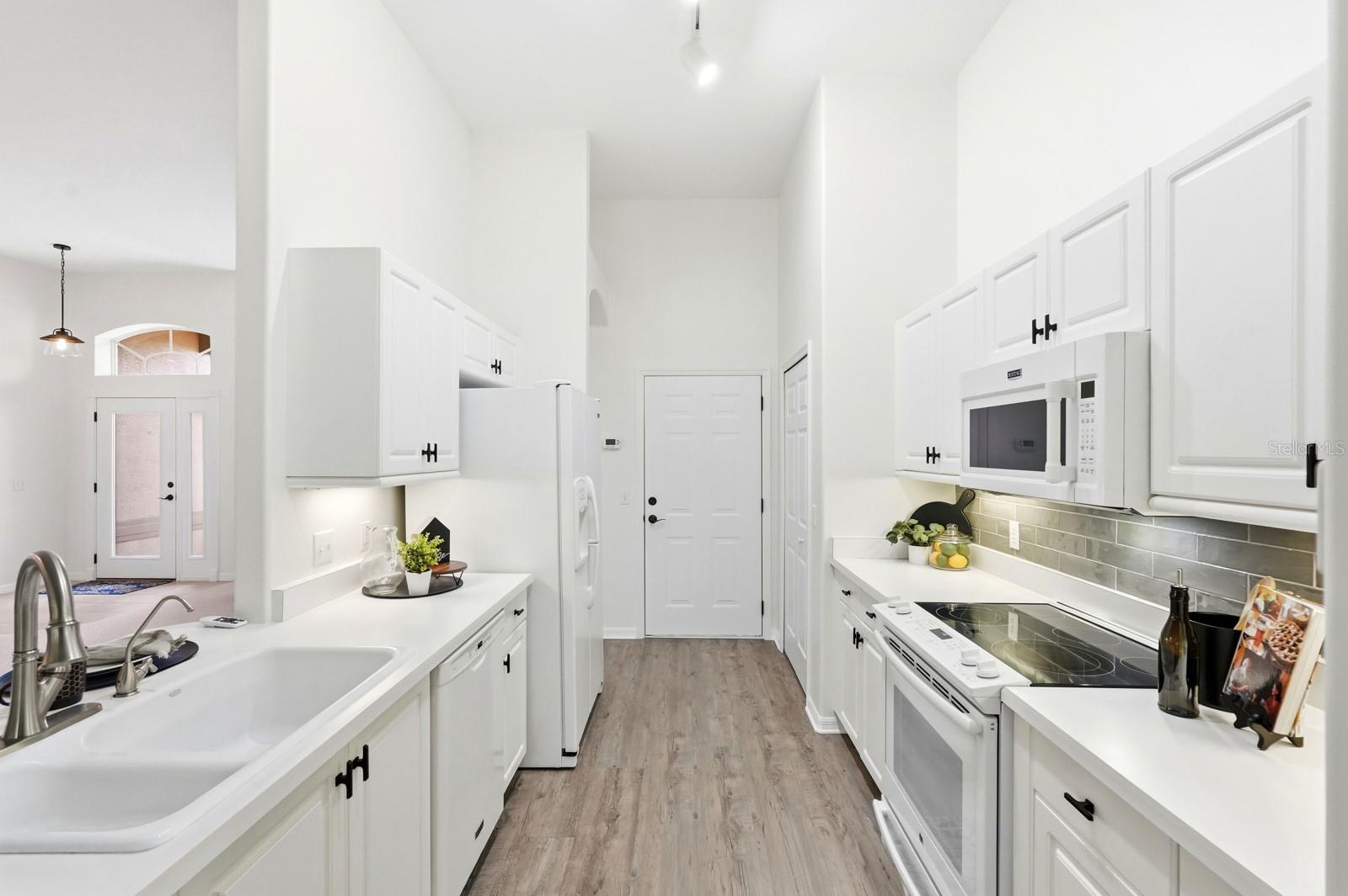 BREAKAWAY TRAILS - Residential