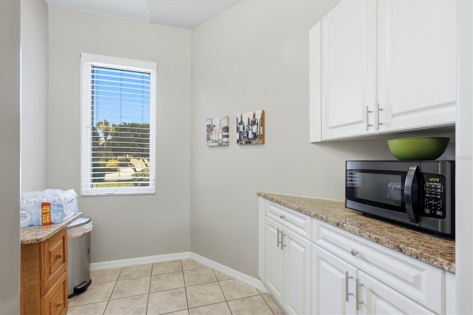 ROSEDALE 8 WESTBURY LAKES - Residential