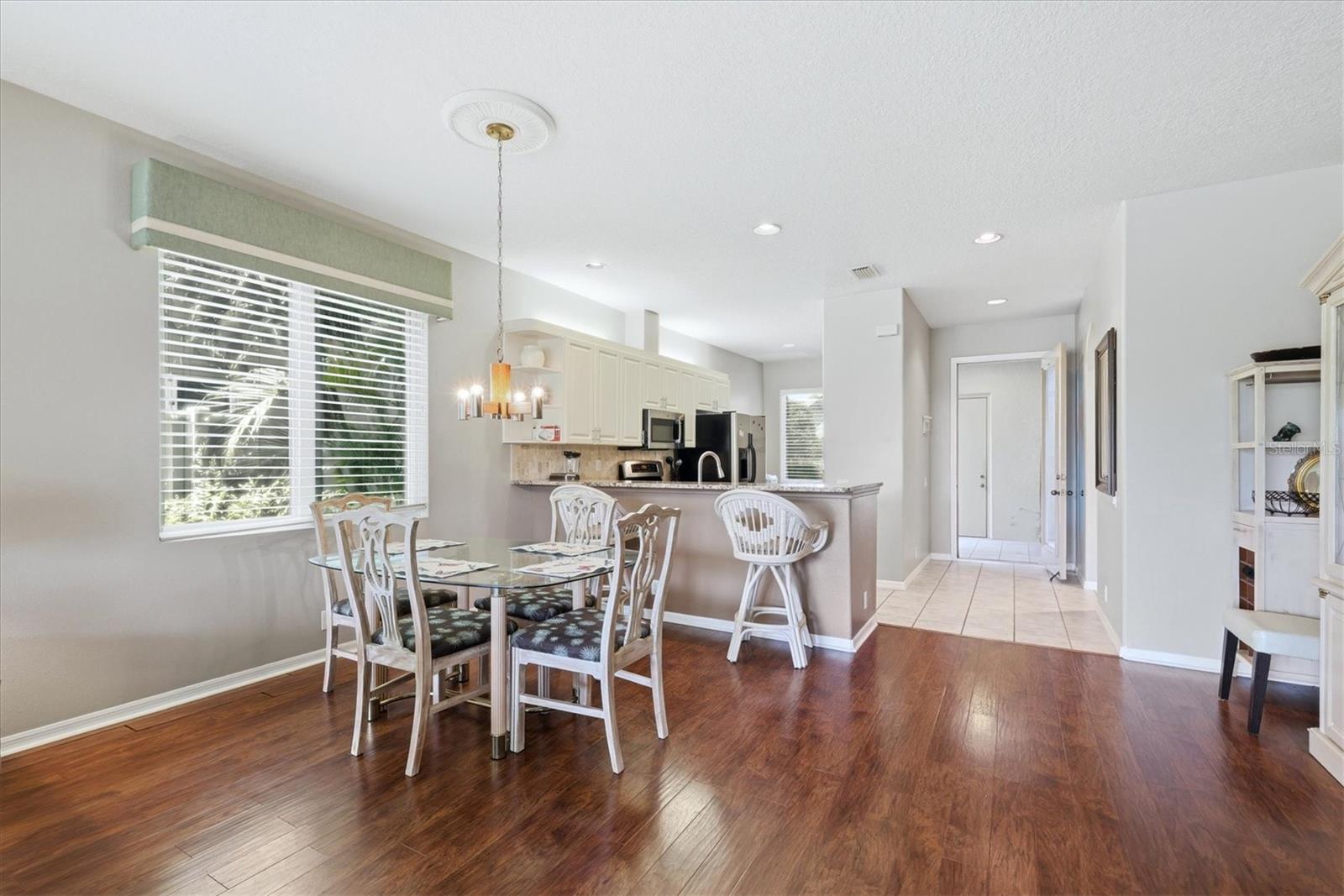 ROSEDALE 8 WESTBURY LAKES - Residential