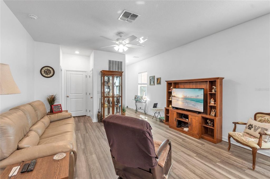 Photo of 10427 Ladybug Cove, Parrish, FL 34219 (MLS # A4681816)